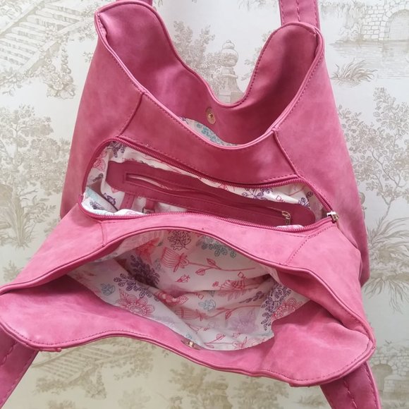 Danna Pink floral purse Faux leather. - Picture 7 of 13